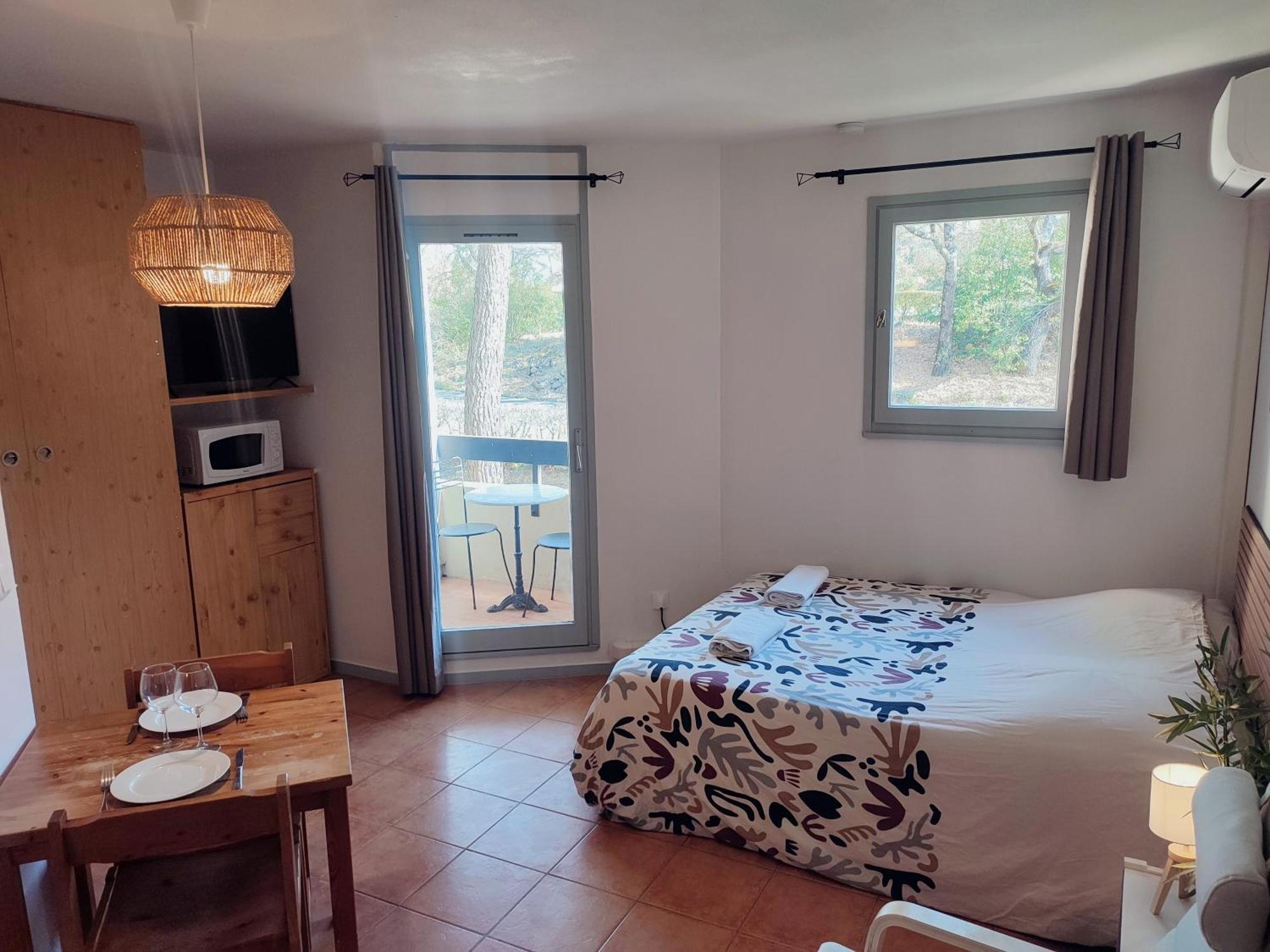 Le Studio Des Garrigues - Climatise Greoux-les-Bains Ngoại thất bức ảnh